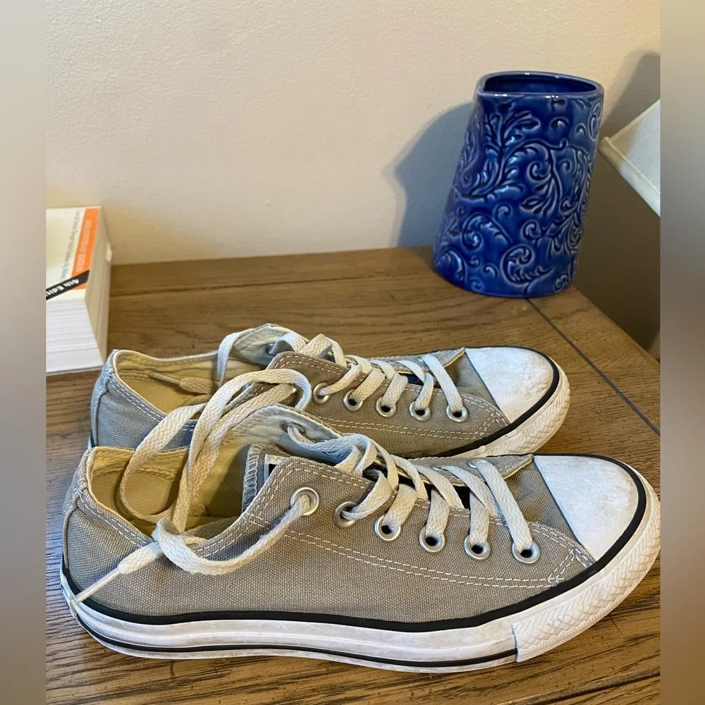 Converse All Stars size 7
